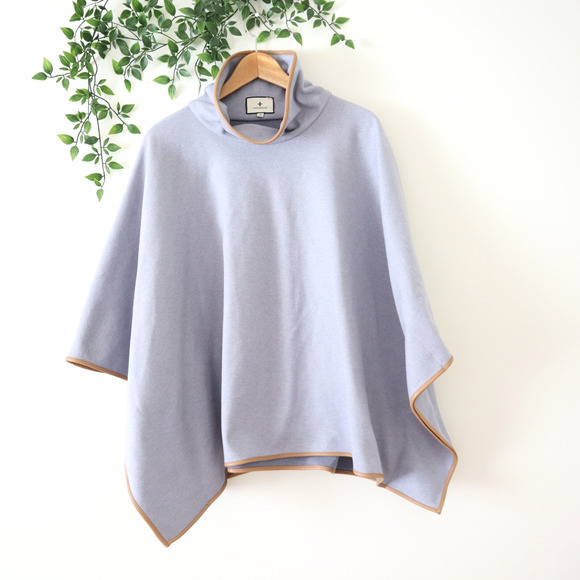 Tuckernuck Gray Leather Trimmed Turtleneck Poncho Top One Size - Picture 1 of 4